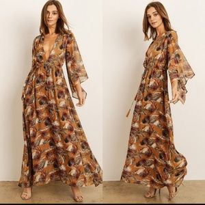 Palm leaf Maxi dress with flowy sleeves NWT